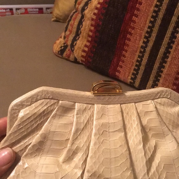 Vintage Creamy Off-white Snake Skin Bag - Picture 2 of 5